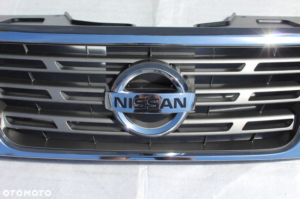 nissan navara np300 grill atrapa 623105jt0a - 3
