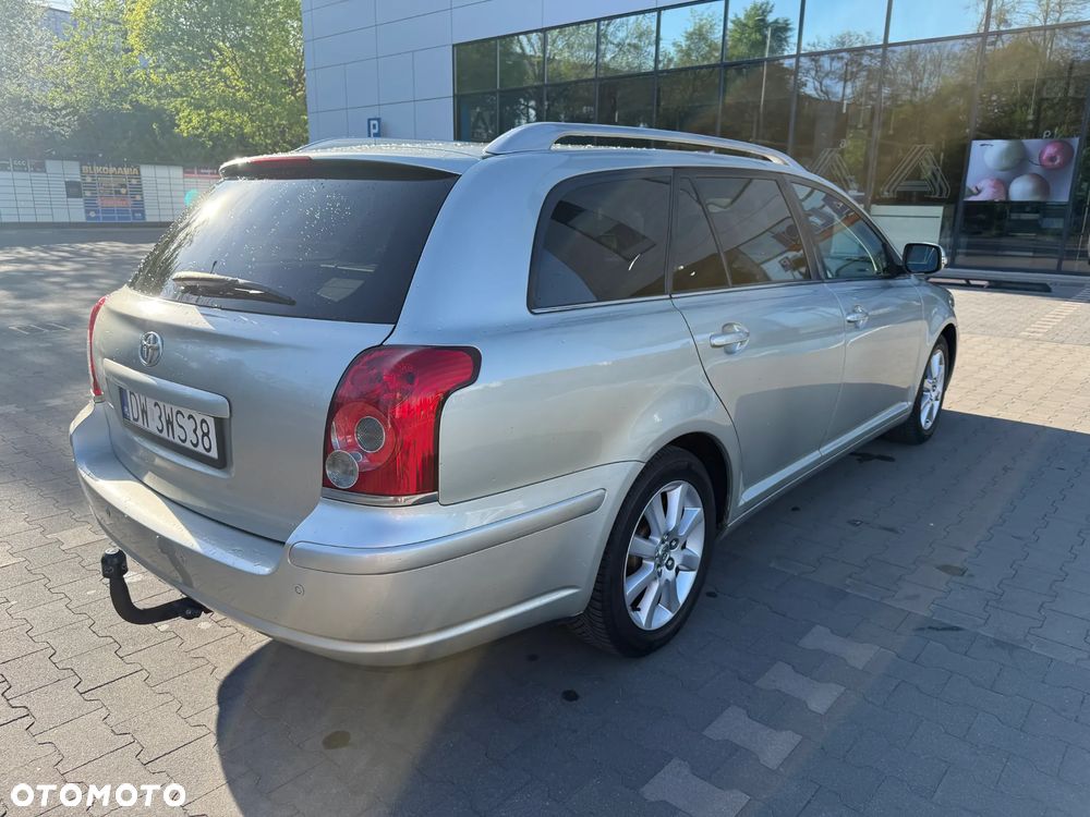 Toyota Avensis 1.8 VVT-i Automatik Sol - 8