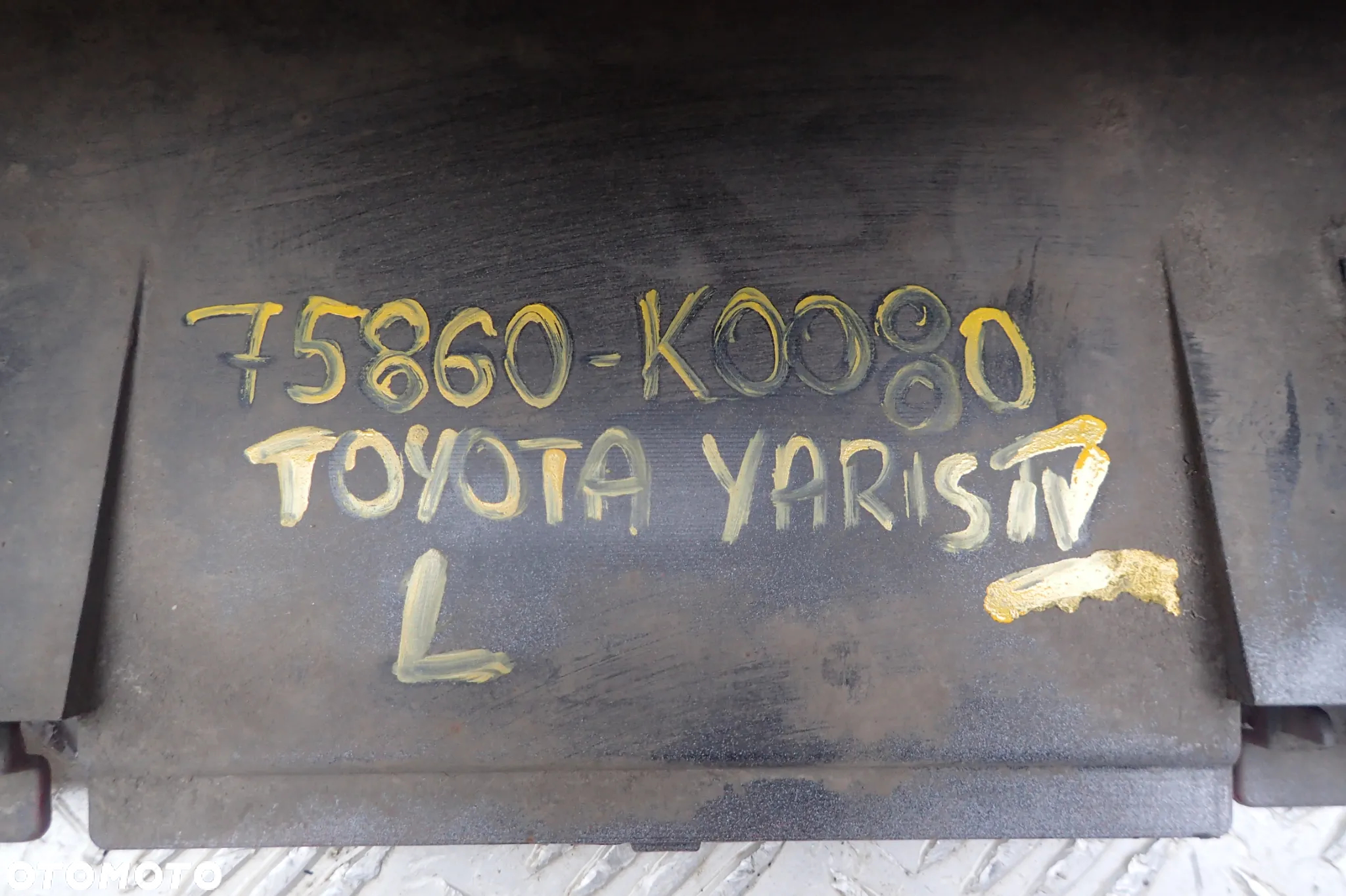 PRÓG LISTWA PROGOWA LEWA / PRAWA TOYOTA YARIS IV 75860-K0080 / 75850-K0080 - 10