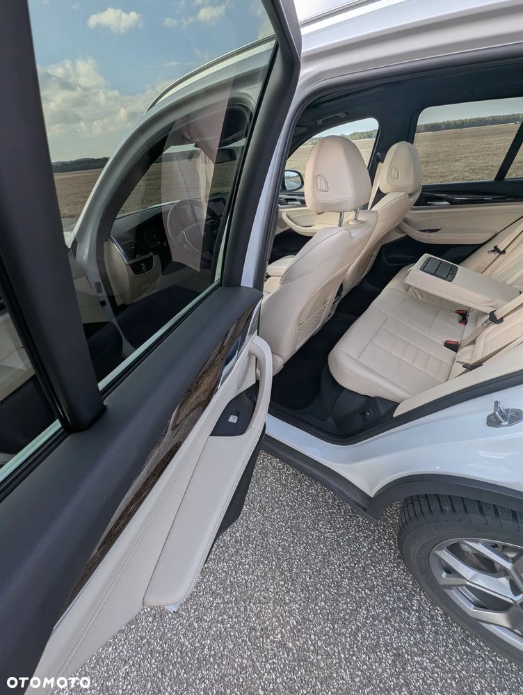 BMW X3 xDrive30i GPF xLine sport - 32