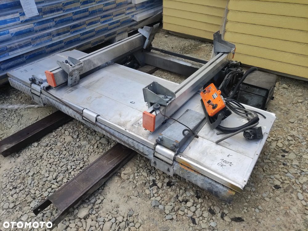 Winda załadowcza Dhollandia 24V 2013r. - 2