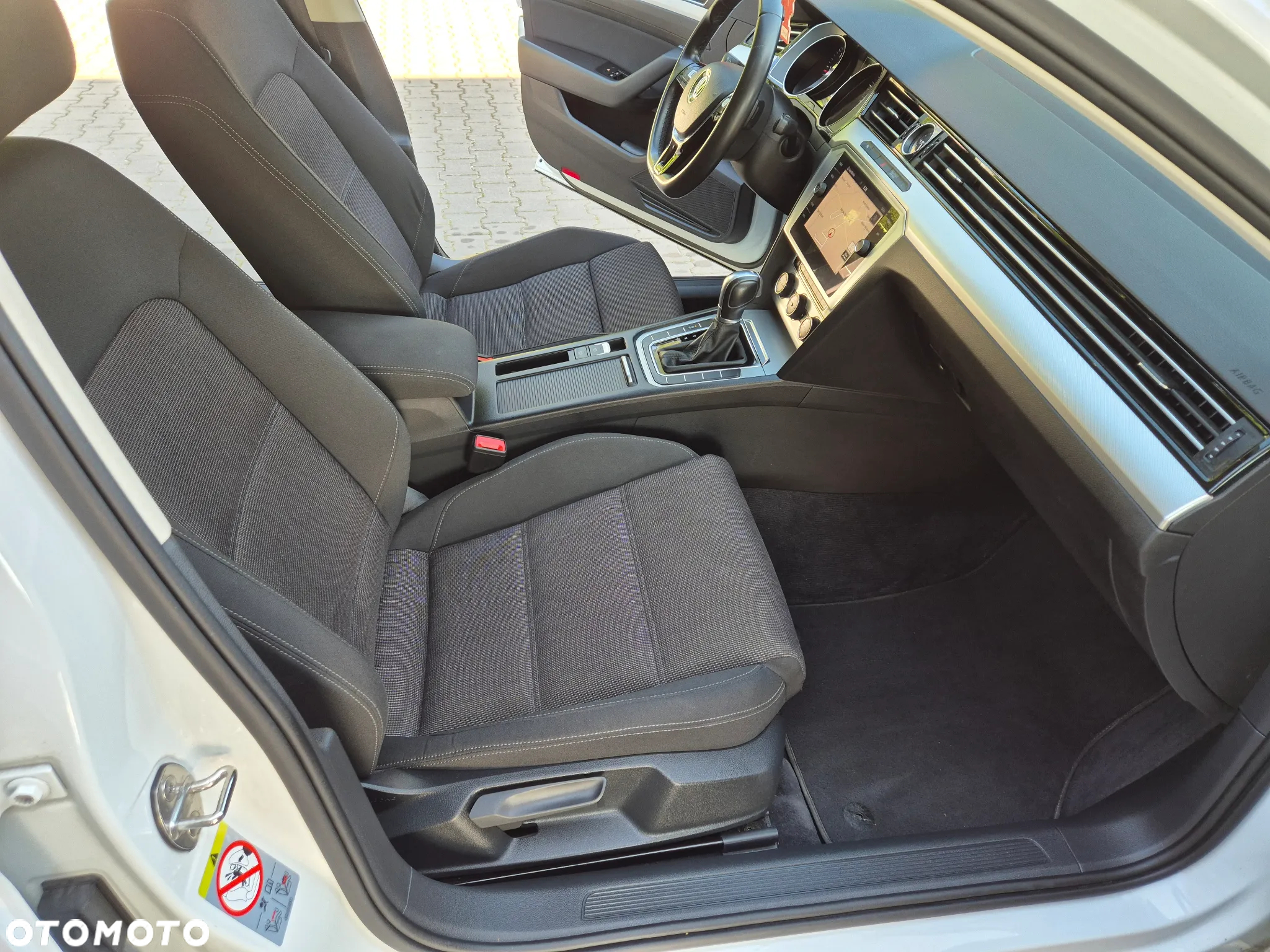 Volkswagen Passat - 21