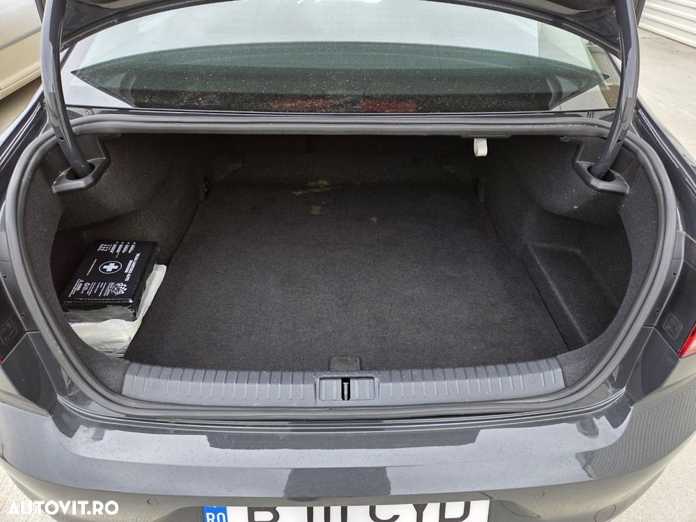 Volkswagen Passat 1.5 TSI ACT Advance - 6