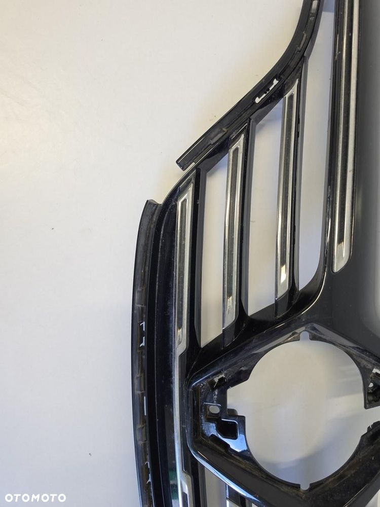 GRILL ATRAPA RENAULT MEGANE 4 IV 16-> 622568380R - 3