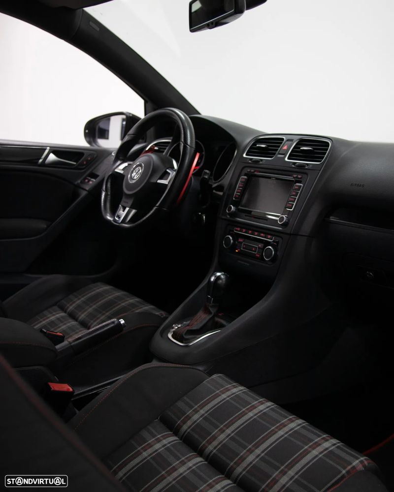 VW Golf 2.0 TSi GTI DSG - 44