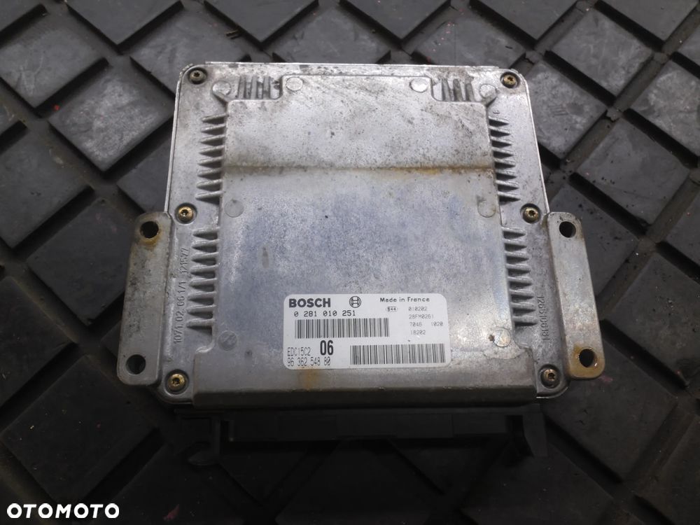 Sterownik silnika Siemens 0281010251 9636254880 PEUGEOT CITROEN - 1