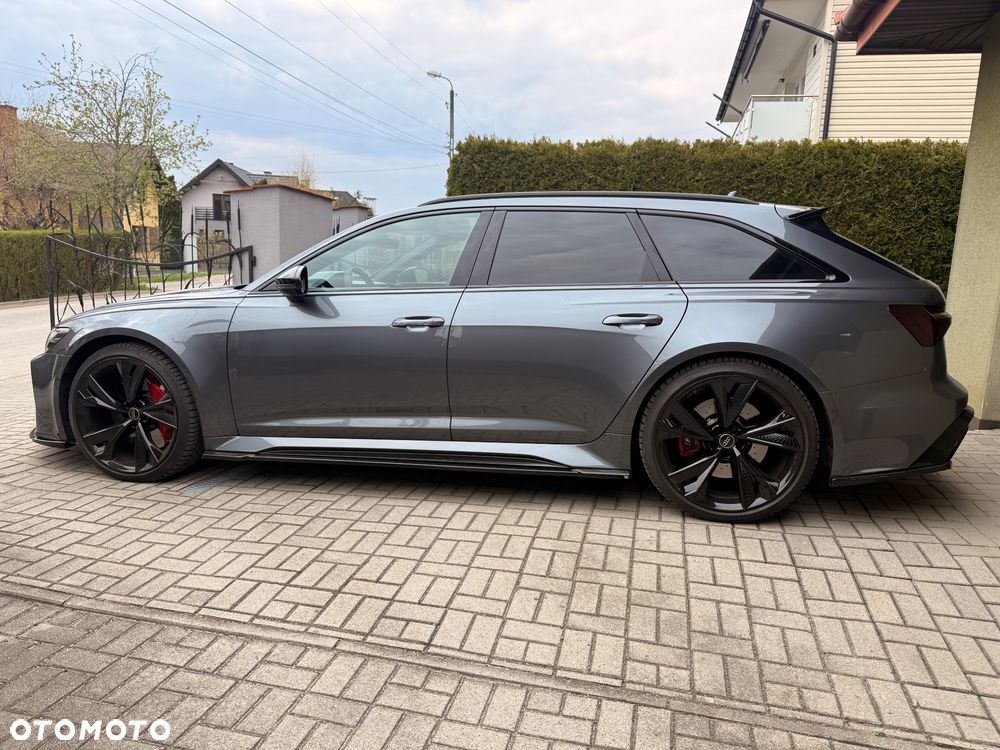 Audi RS6 Avant - 8
