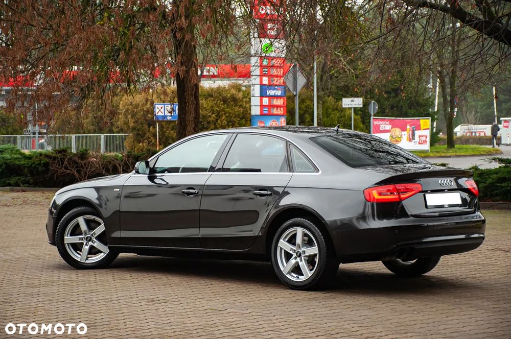 Audi A4 Limousine - 16