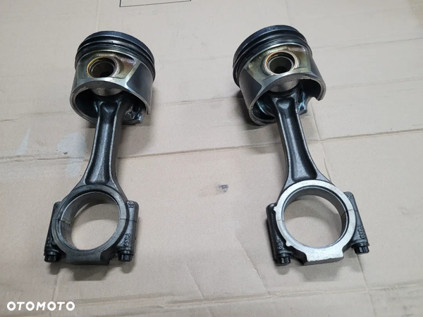 VW AUDI 2.0 TDI BMR TŁOK KORBOWÓD 08r