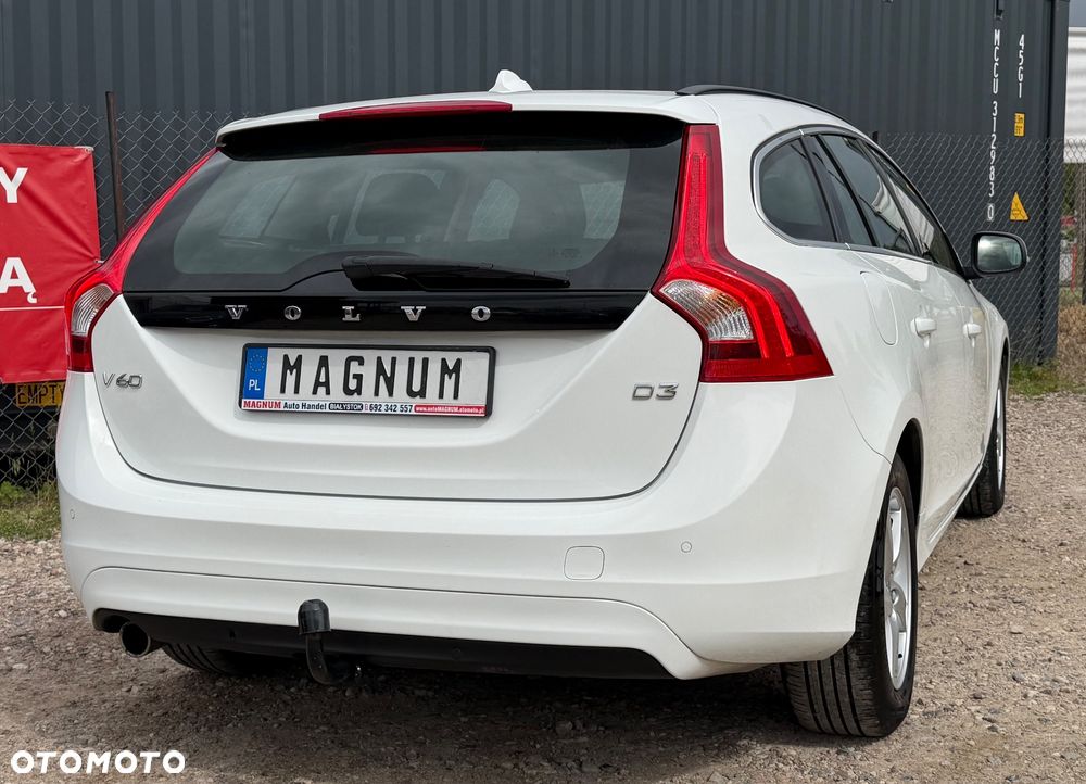 Volvo V60 D3 Drive-E Momentum - 28