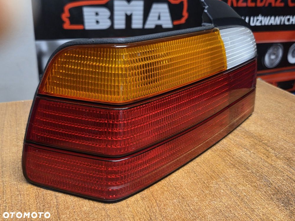 BMW E36 Coupe Lampa Tył Tylna Lewa Oryginał Ładny Stan Kompletna z Żarówkami Oryginał BMW - 2