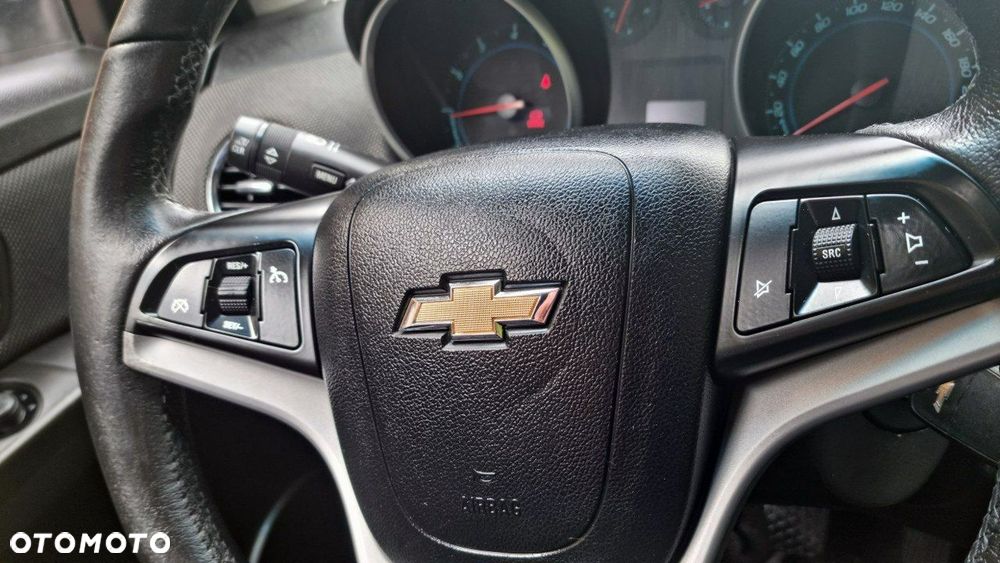 Chevrolet Cruze - 16