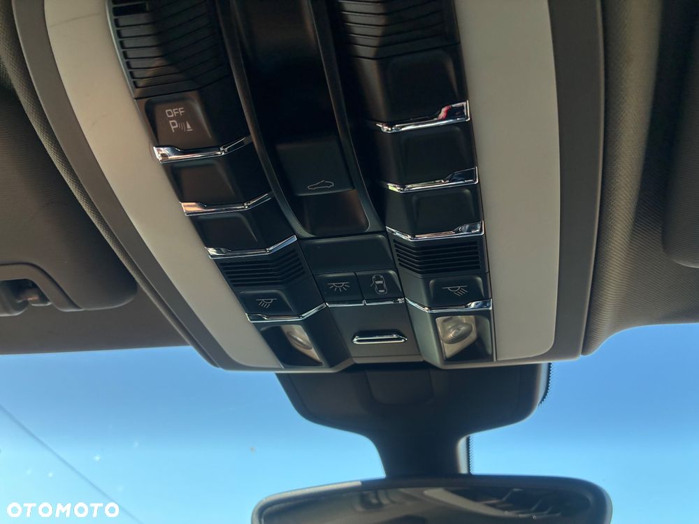 Porsche Panamera Diesel - 30