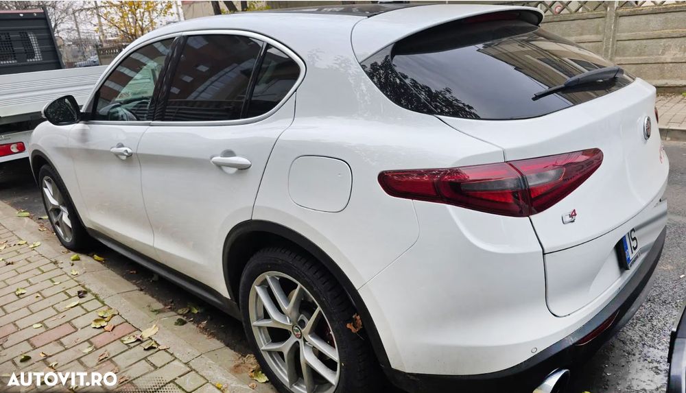 Alfa Romeo Stelvio 2.0 Turbo AWD AT8 First Edition - 4