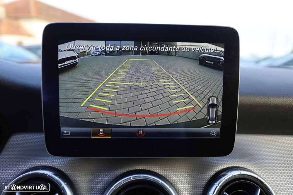 Mercedes-Benz CLA 180 d Urban - 12