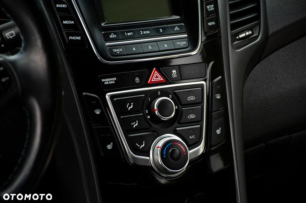 Hyundai i30 1.4 Select - 14