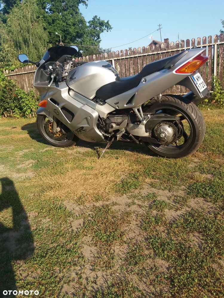 Honda VFR - 2
