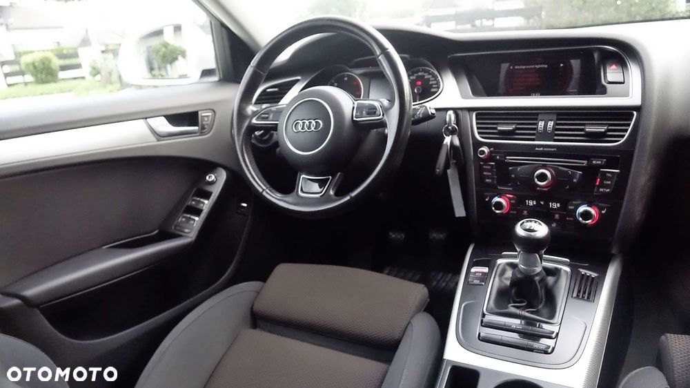 Audi A4 Allroad - 33