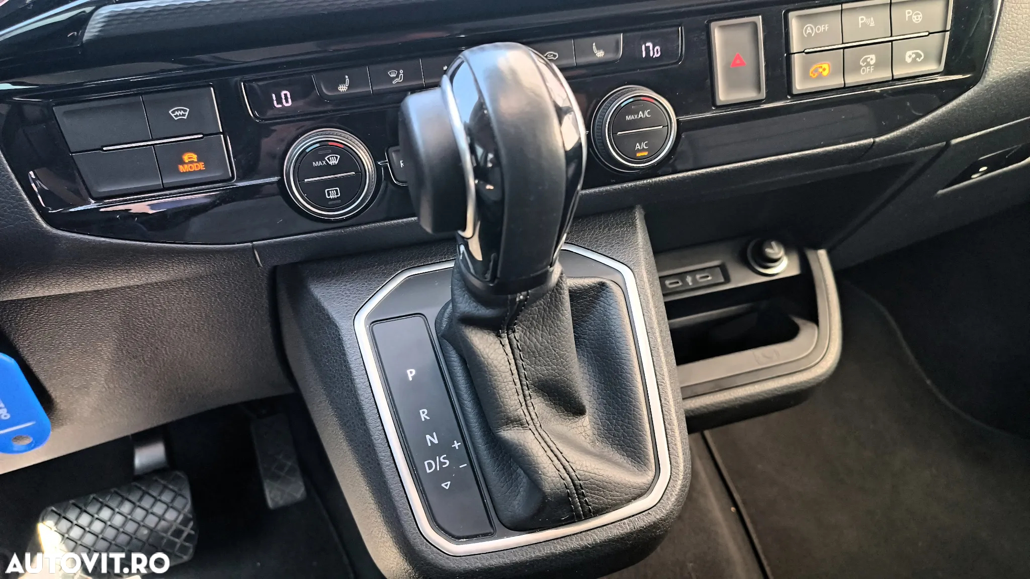 Volkswagen Multivan - 23