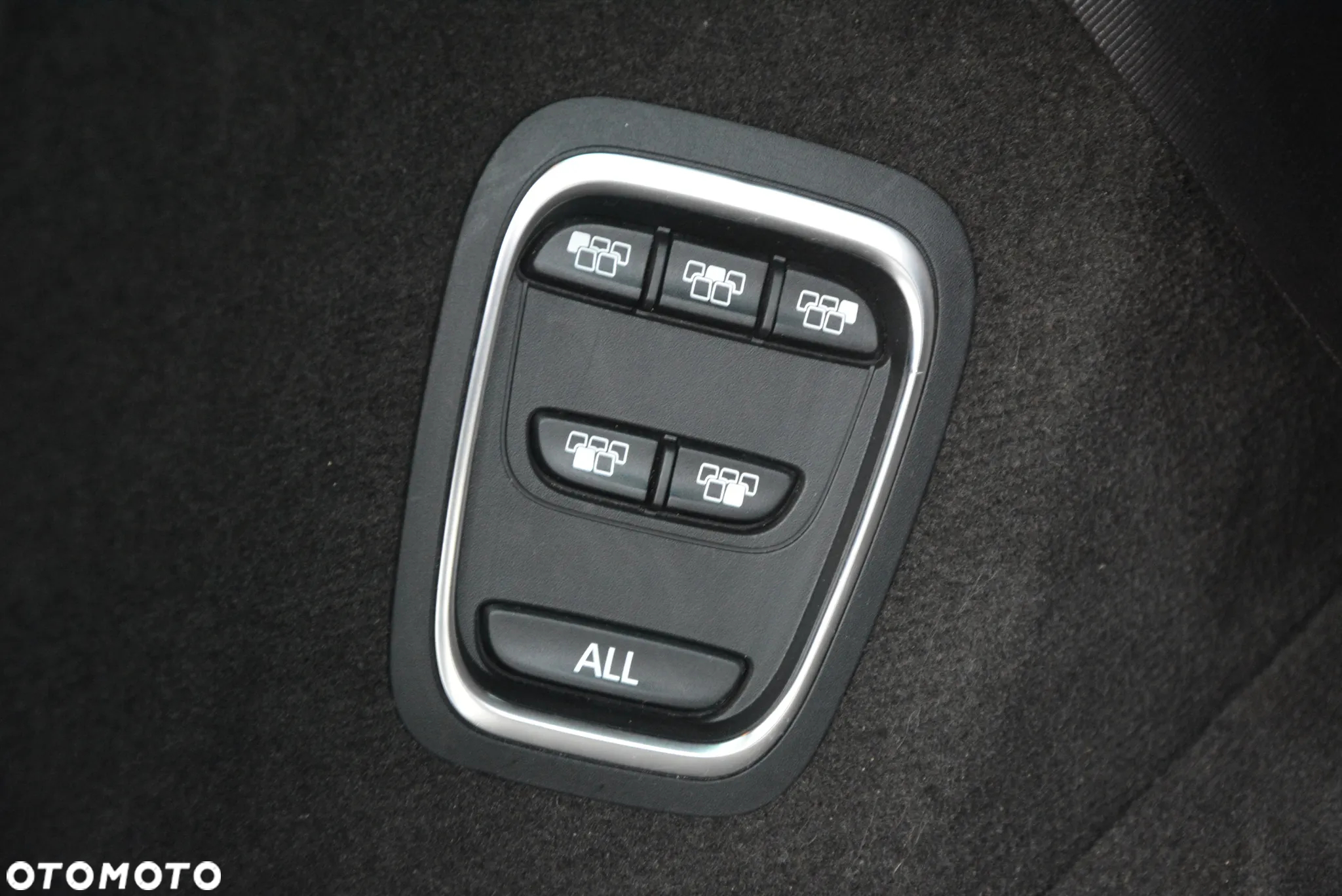 Renault Espace 1.6 dCi Energy Initiale Paris EDC 7os - 18