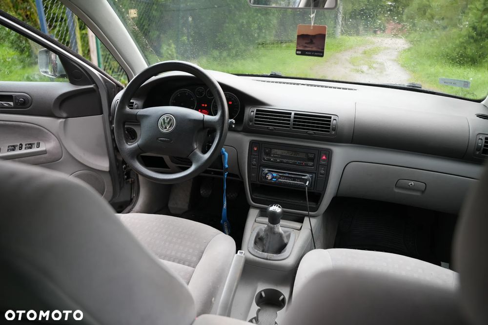 Volkswagen Passat 1.9 TDI - 8