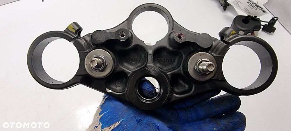 Półka górna motor Triumph Street Triple 765 RS 2020r. - 3