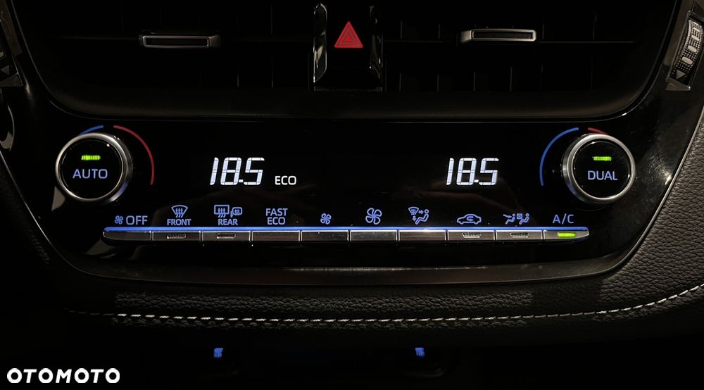 Toyota Corolla 1.8 Business Edition - 17