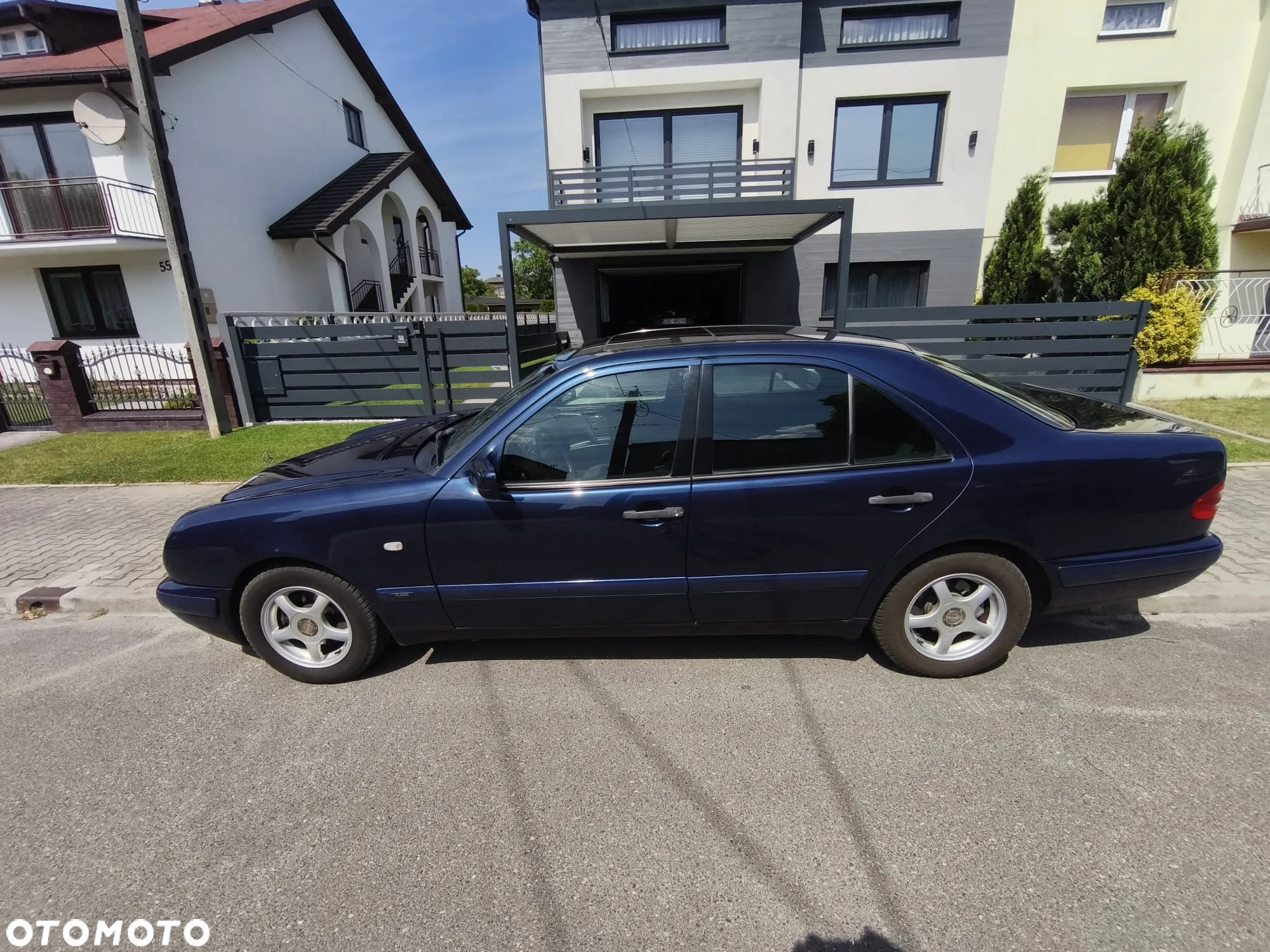 Mercedes-Benz Klasa E - 9