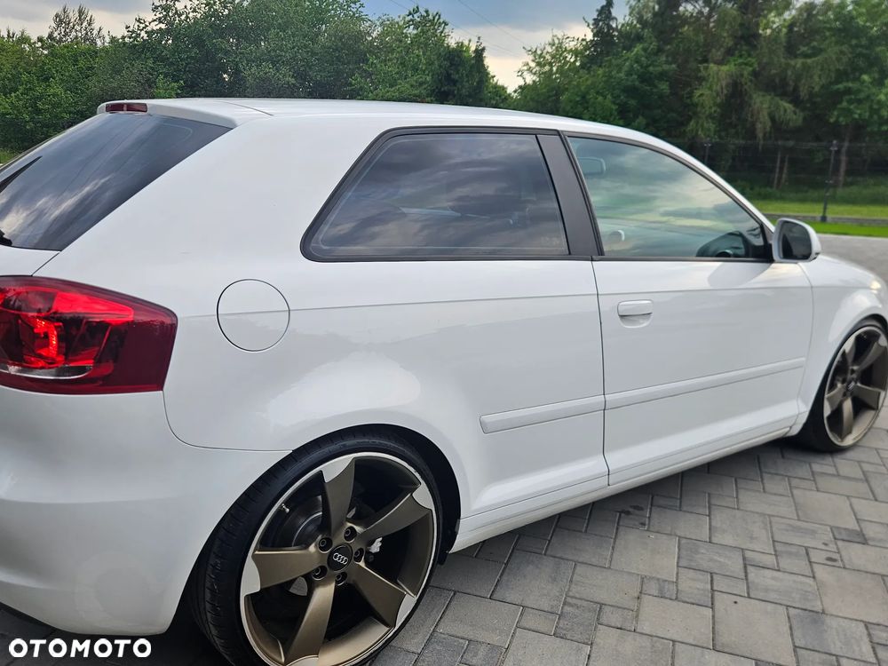 Audi A3 3-drzwiowe 1.6 Attraction - 8
