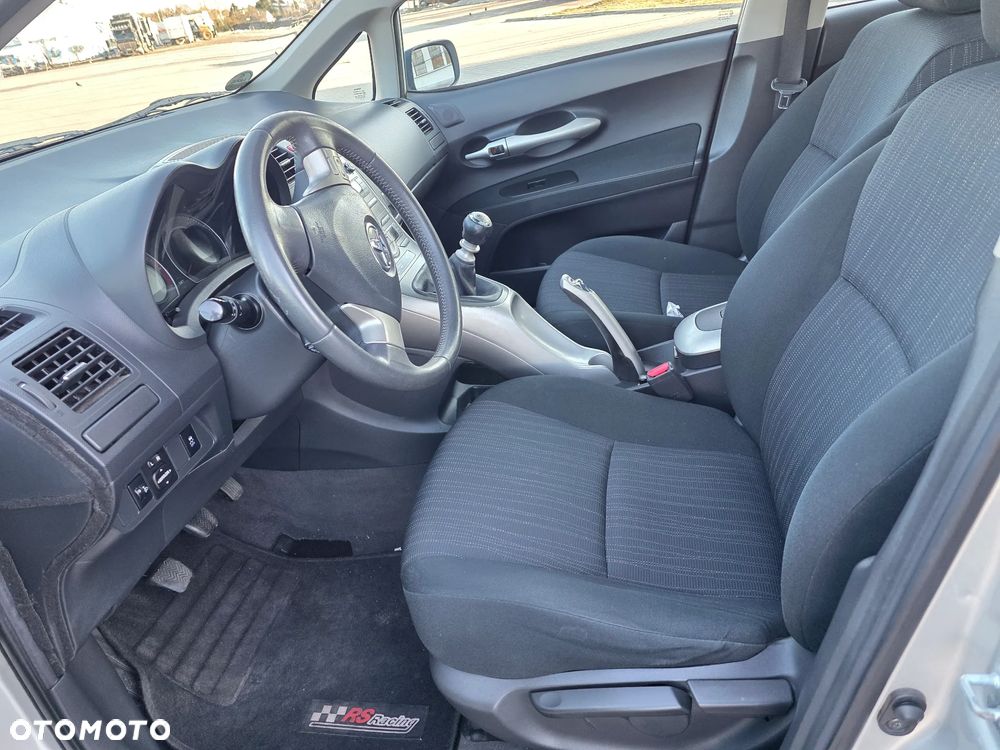 Toyota Auris 1.6 Life - 16
