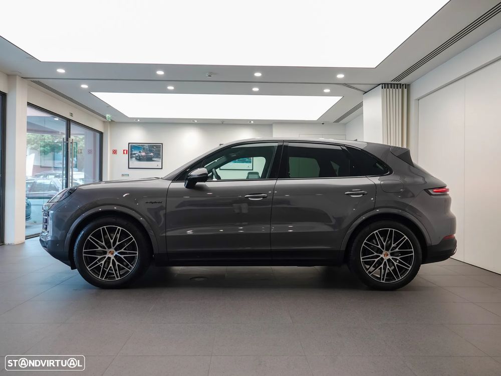 Porsche Cayenne - 2