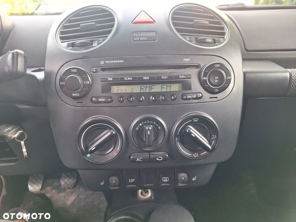 Volkswagen New Beetle 1.9 TDI DPF United - 16