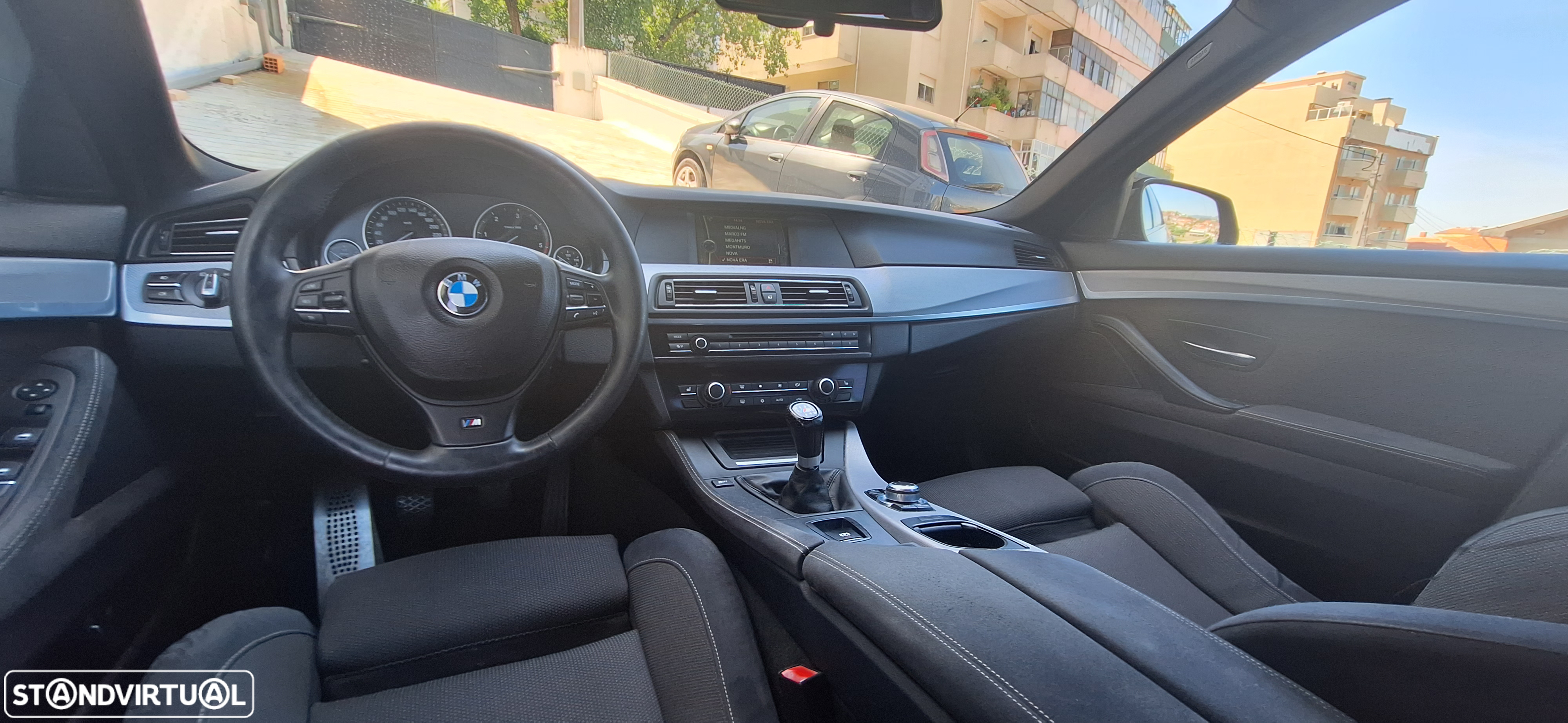 BMW 520 d Pack M - 25