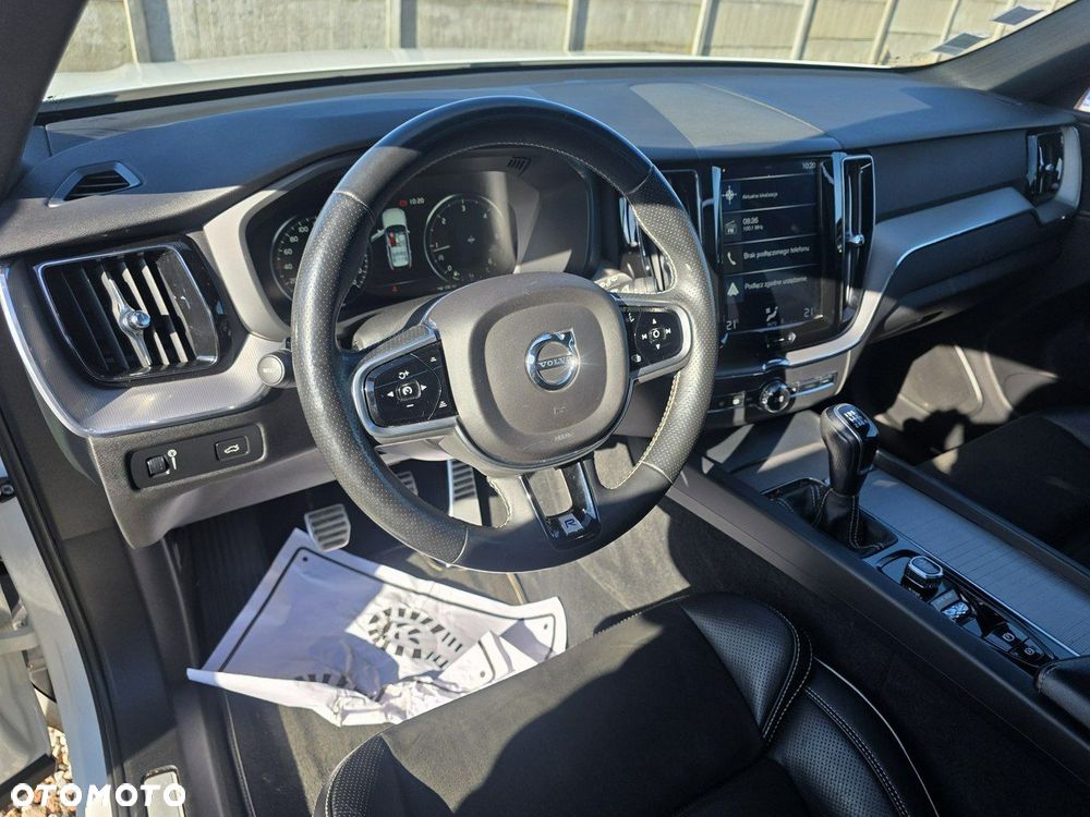 Volvo XC 60 D4 SCR AWD R-Design - 40