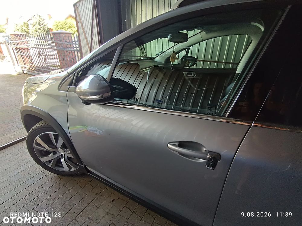 Peugeot 2008 1.5 BlueHDi Allure S&S - 40
