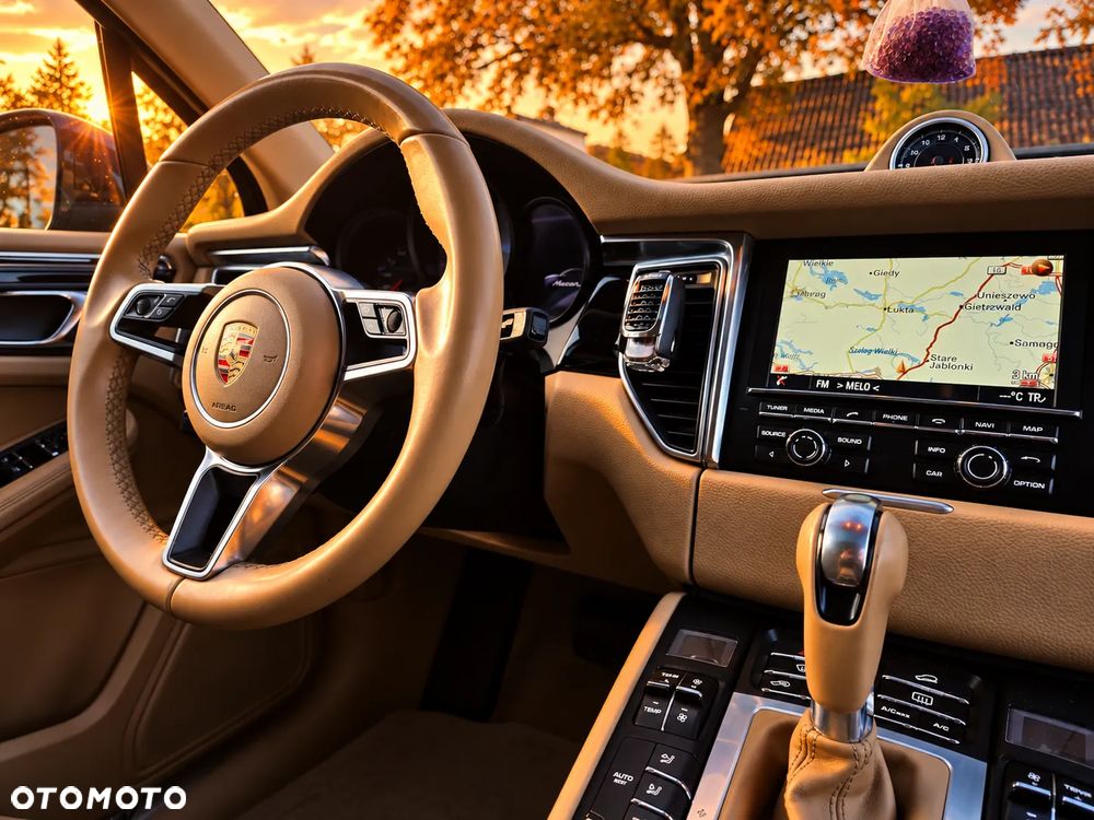 Porsche Macan - 10