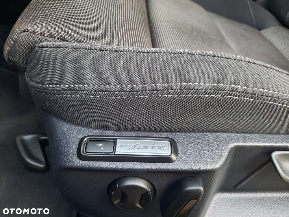 Volkswagen Passat - 30