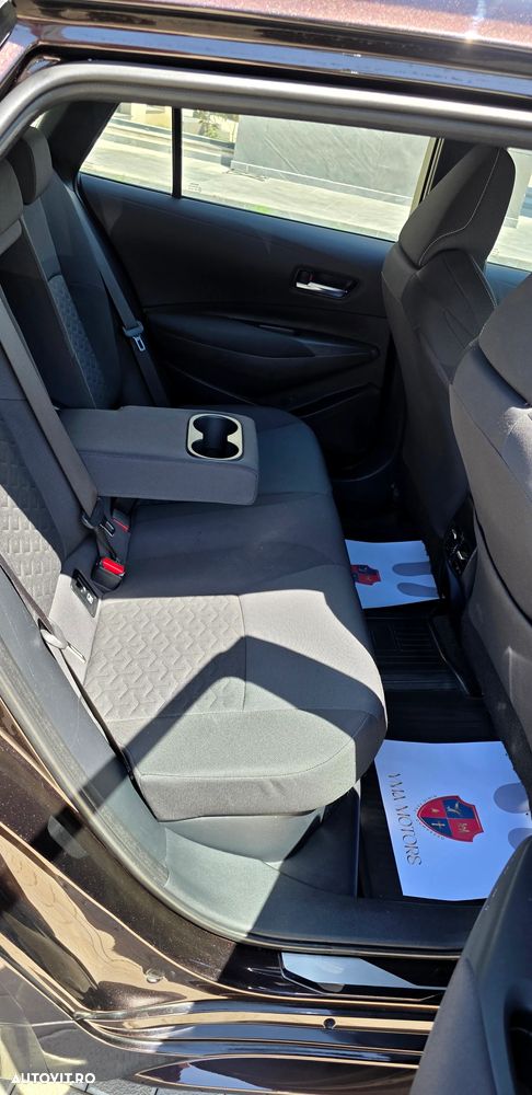 Toyota Corolla 1.8 Business Edition - 28