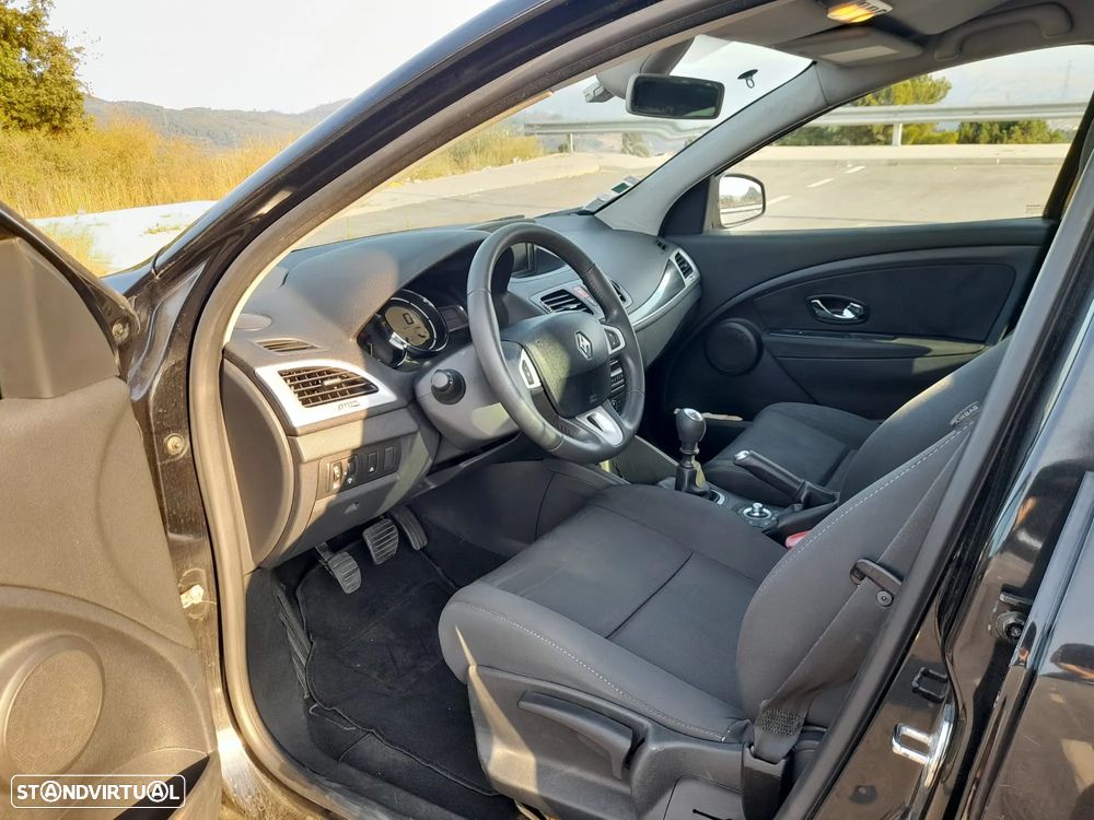 Renault Mégane 1.5 dCi Dynamique S - 7