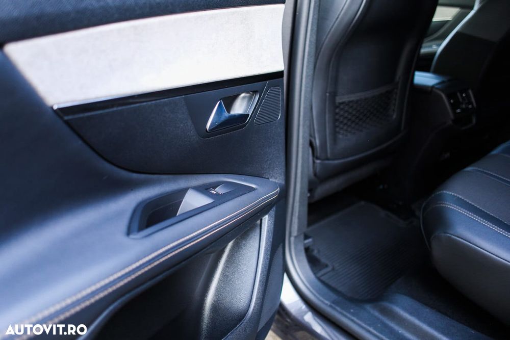 Peugeot 3008 1.2 PureTech 130 EAT8 GT - 25