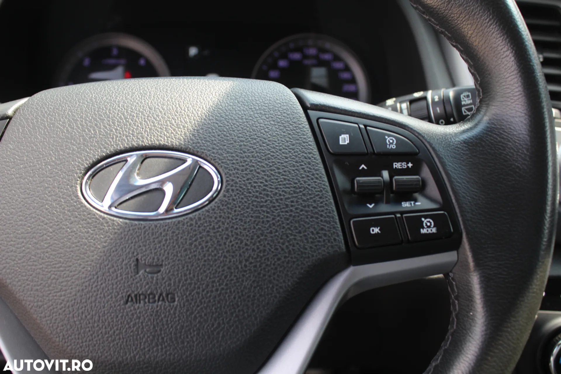 Hyundai Tucson 2.0 CRDI 4WD 8AT Luxury - 6
