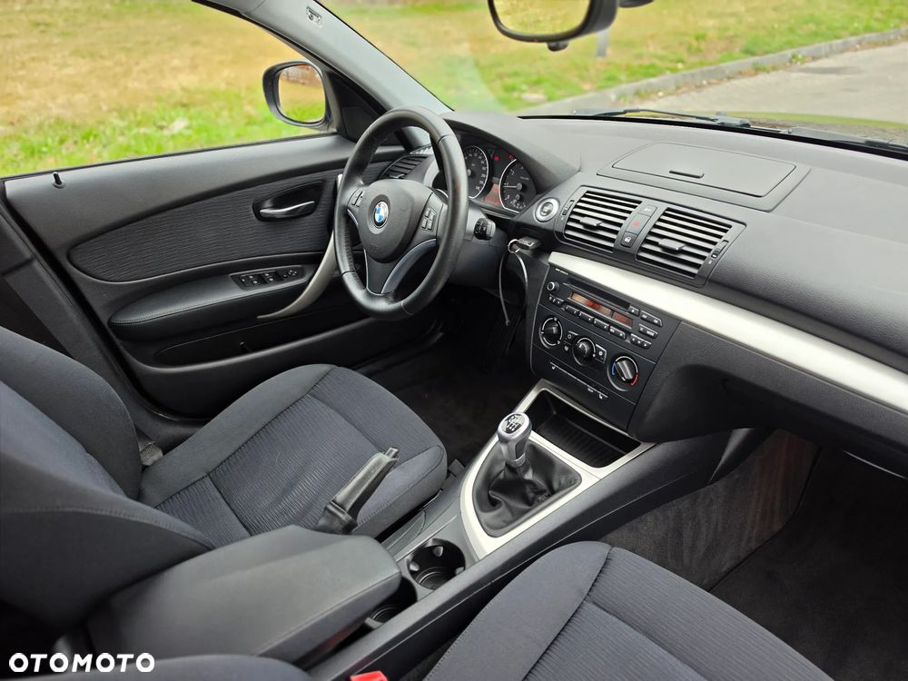 BMW Seria 1 116i Edition Sport - 24
