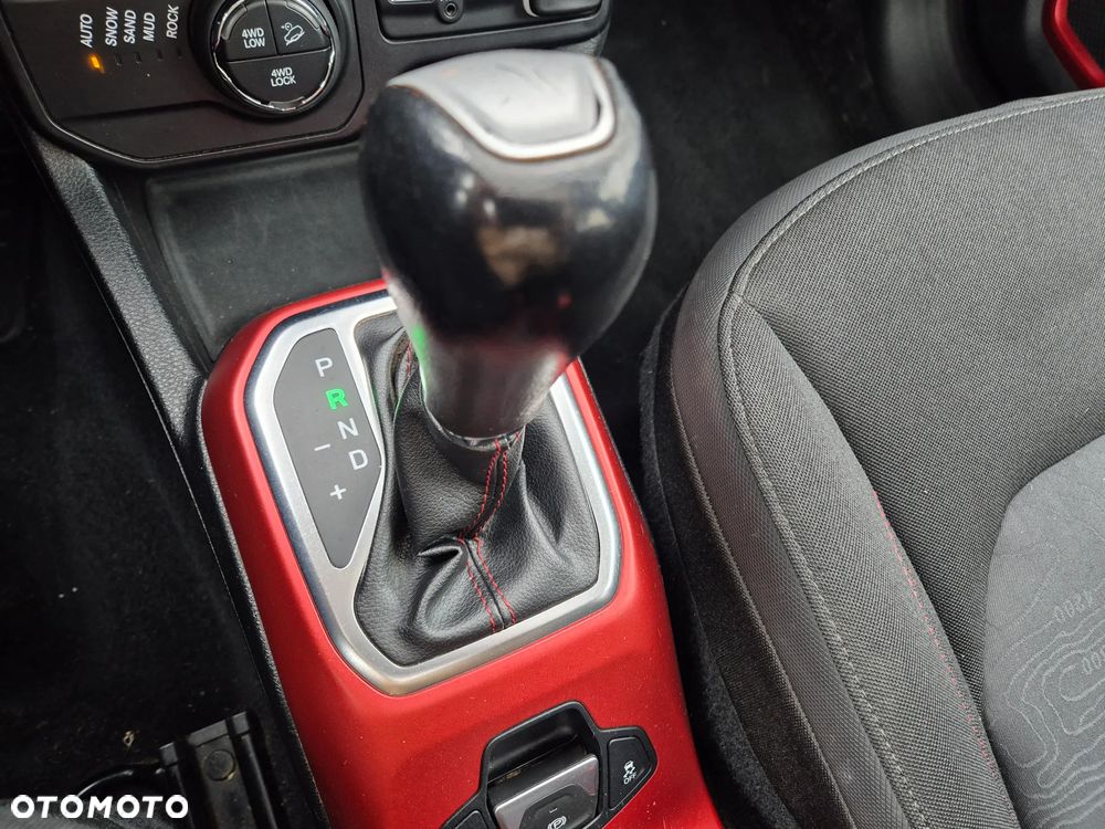 Jeep Renegade 2.0 MultiJet Active Drive Low Automatik Trailhawk - 25