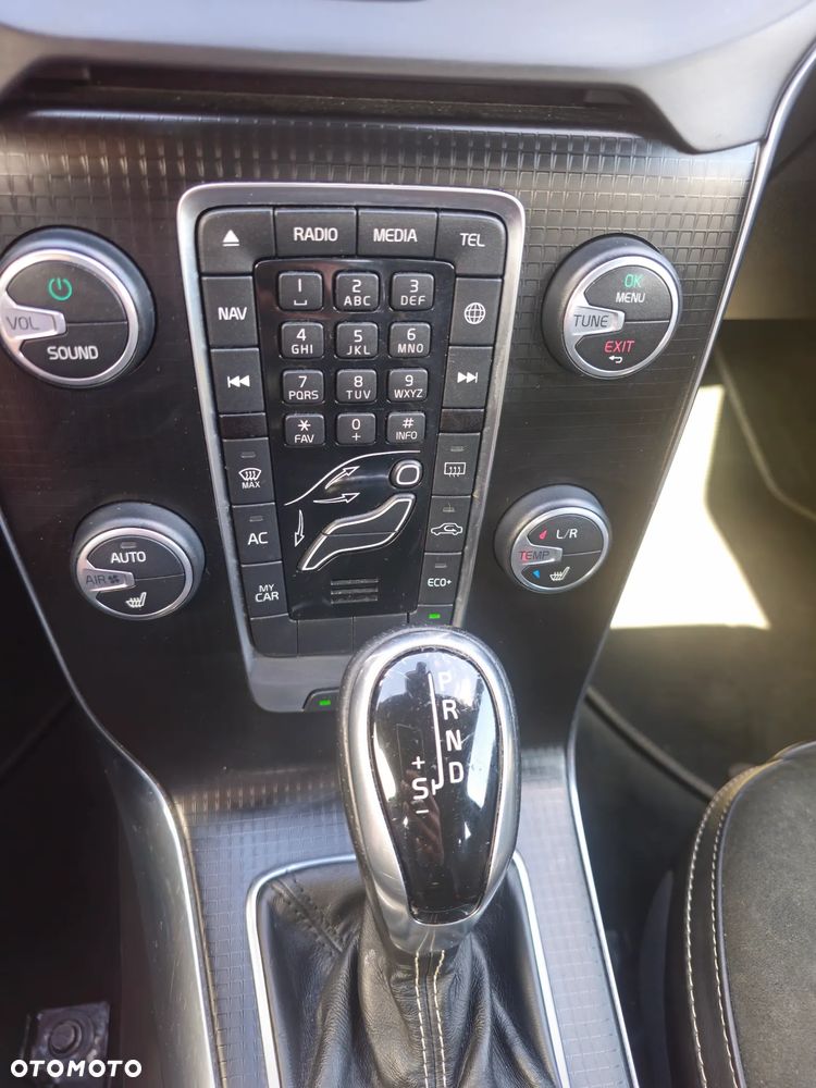 Volvo V40 D2 Drive-E SCR Momentum - 23