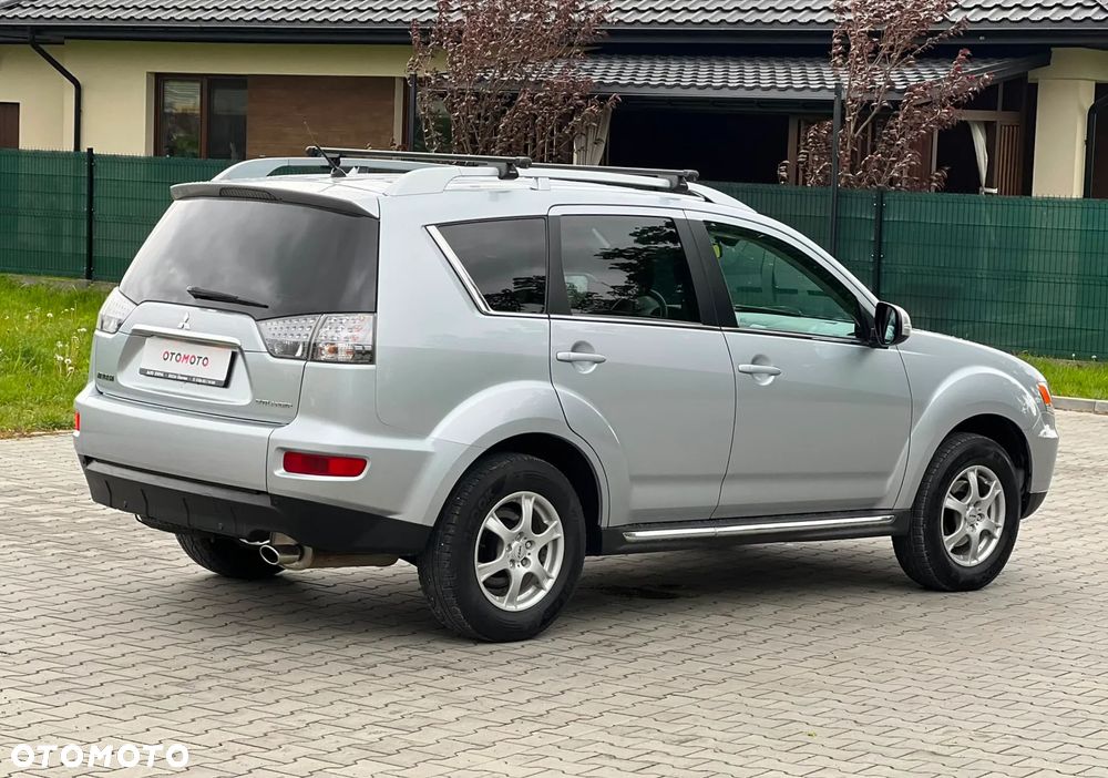 Mitsubishi Outlander 2.0 2WD Invite - 9