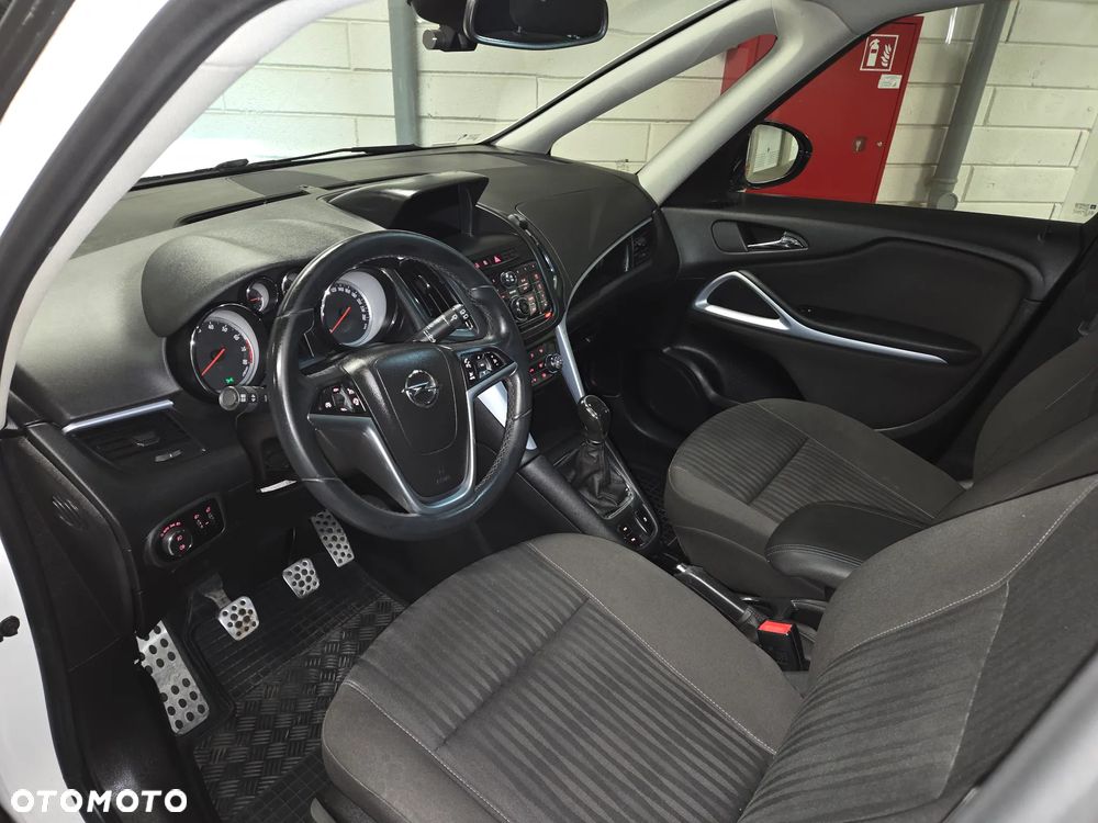 Opel Zafira - 8