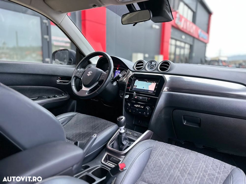 Suzuki Vitara 1.4 Boosterjet Mild-Hybrid 6AT Passion - 19