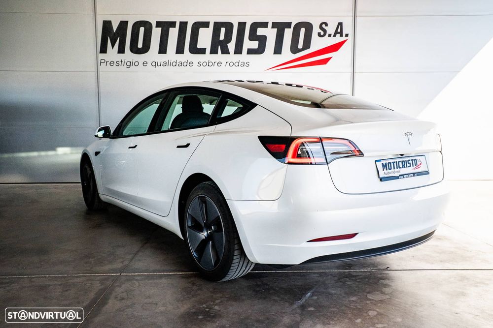 Tesla Model 3 - 6