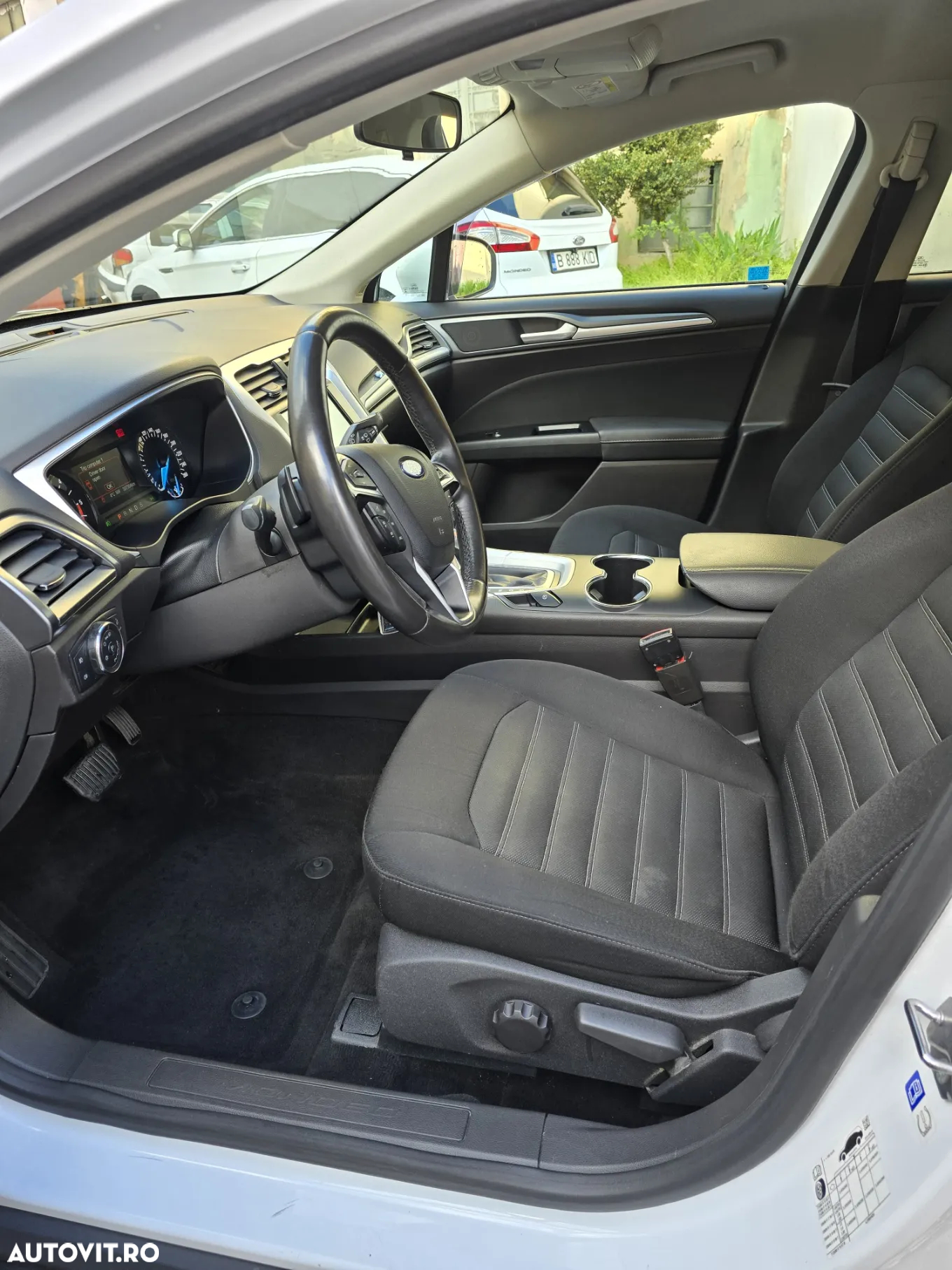 Ford Mondeo 2.0 TDCi Powershift Business - 18
