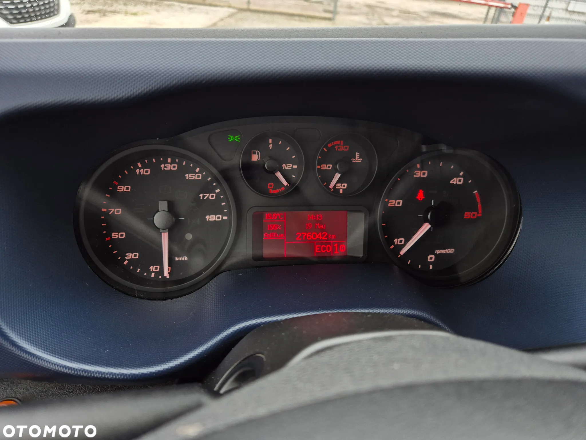 Iveco Daily 40C18 Hi-Matic 3.0 HPi, kontener 8PAL, winda 750KG - 17